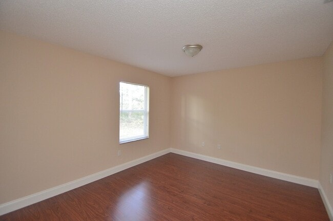 Building Photo - 5 Richfield Ln