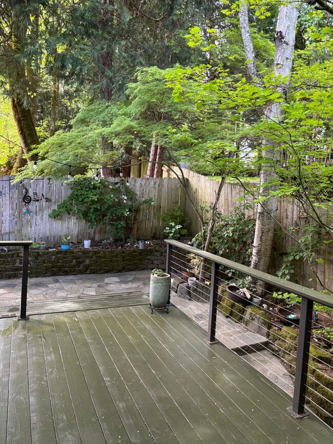 Building Photo - Large 4 Bedroom Home Close to Cook Family ...
