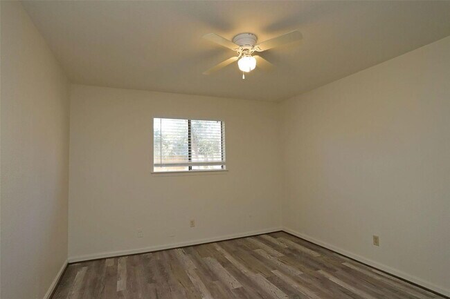 Building Photo - 5023 Monteith Dr