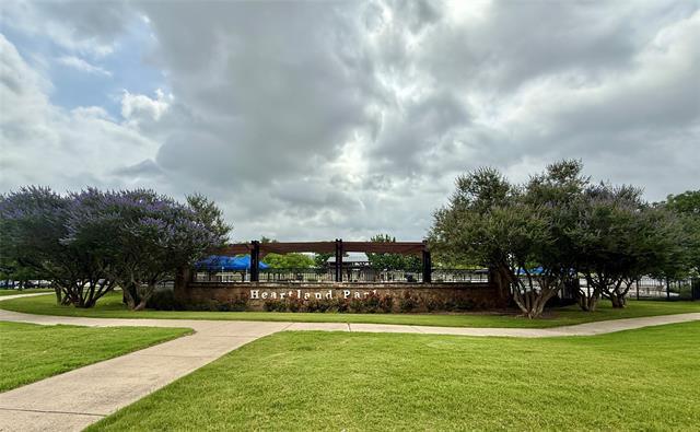 Building Photo - 2024 Kings Forest Dr