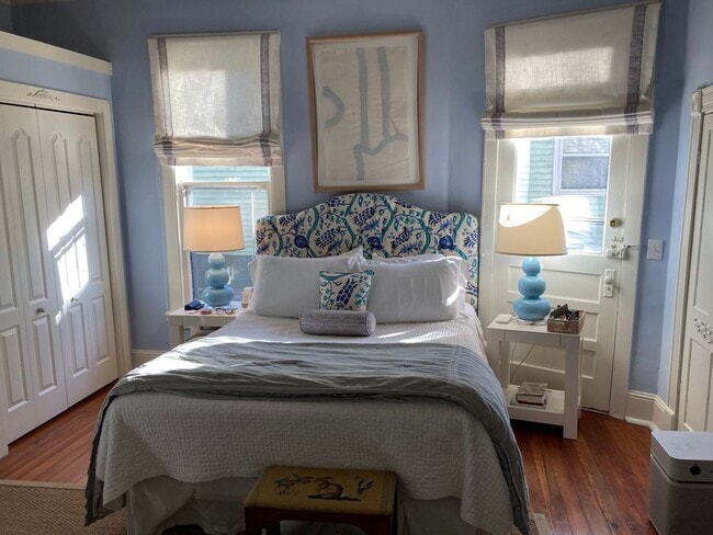 Building Photo - Charming Sylvan Park Victorian