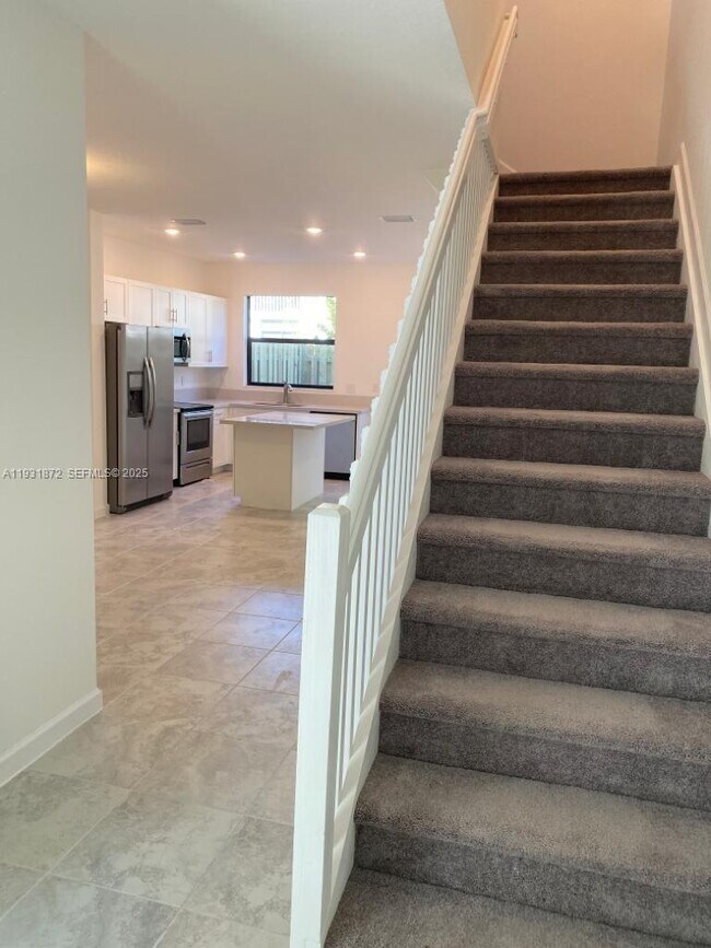 Building Photo - 21065 NE 8th Ave