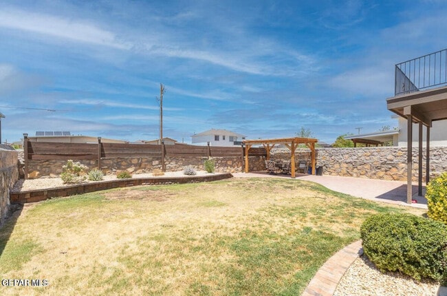 Building Photo - 12879 Hidden Grove Dr