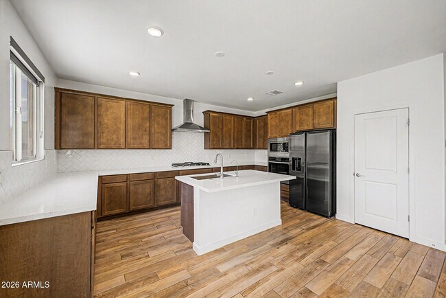 Building Photo - 17057 W Molly Ln