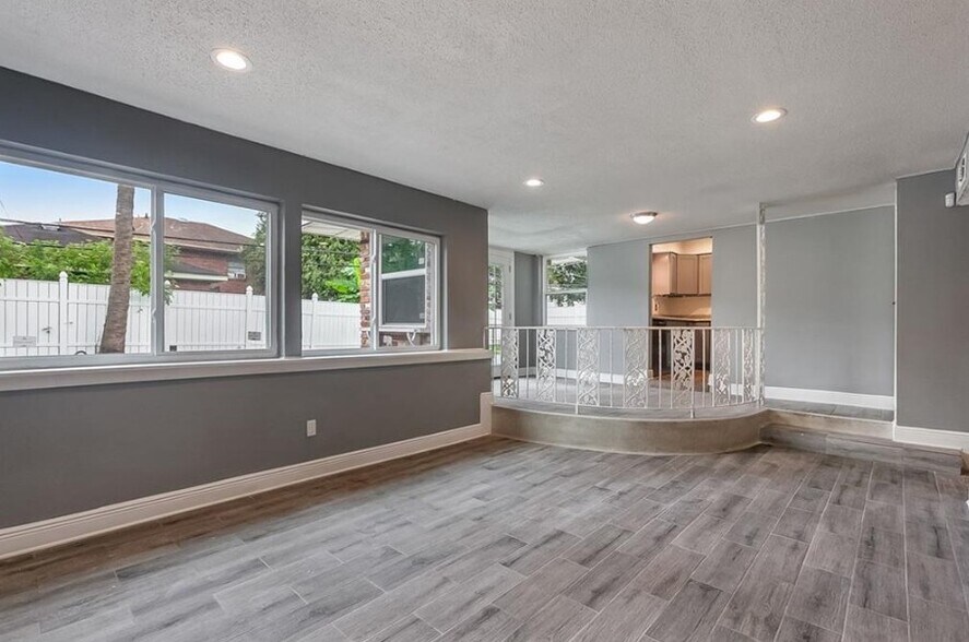 Building Photo - 2728 Valentine Ct