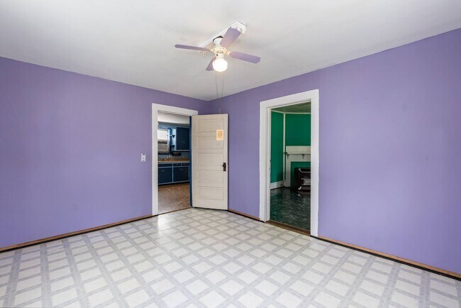 Building Photo - Charming 2-Bedroom Home in Burlington