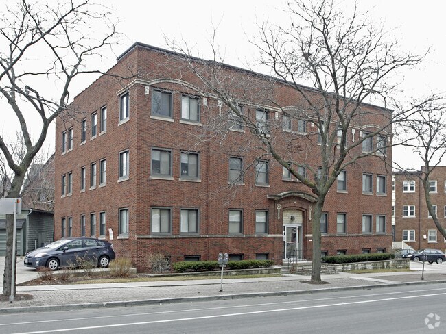 Primary Photo - 2311 E North Ave