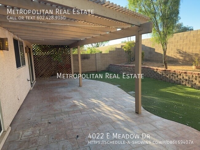 Building Photo - 4022 E Meadow Dr