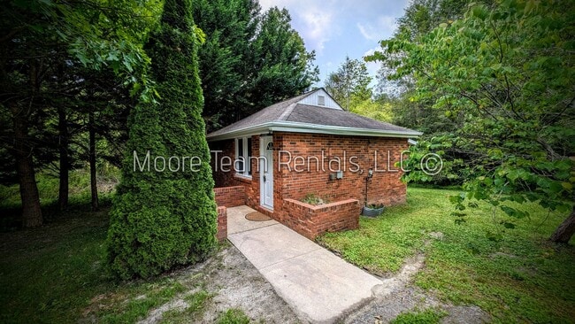 Building Photo - Cozy 1-Bed, 1-Bath Home + Office