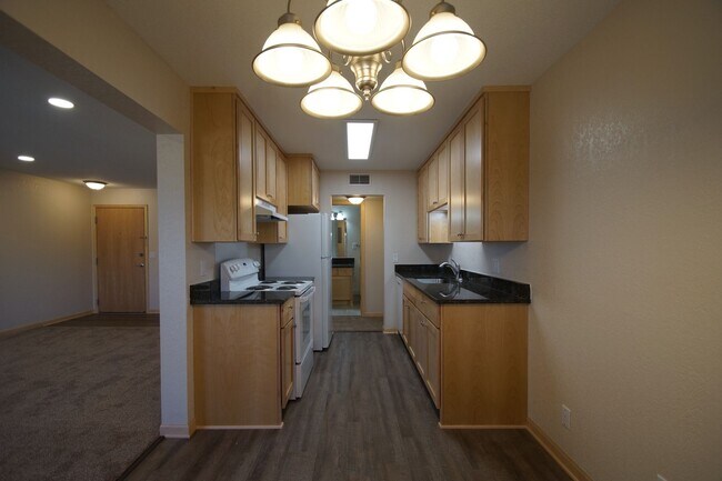 Building Photo - Modern Elegance Meets Comfort – Beautifully Renovated Two-Bedroom