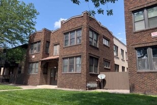 623 University Ave SE Mpls, MN 55414 - Redmond Apartments