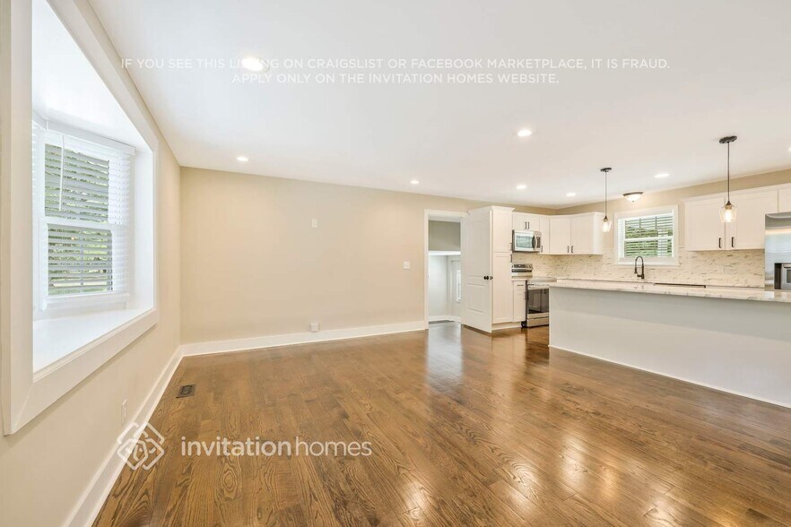 Building Photo - 5009 Suter Dr