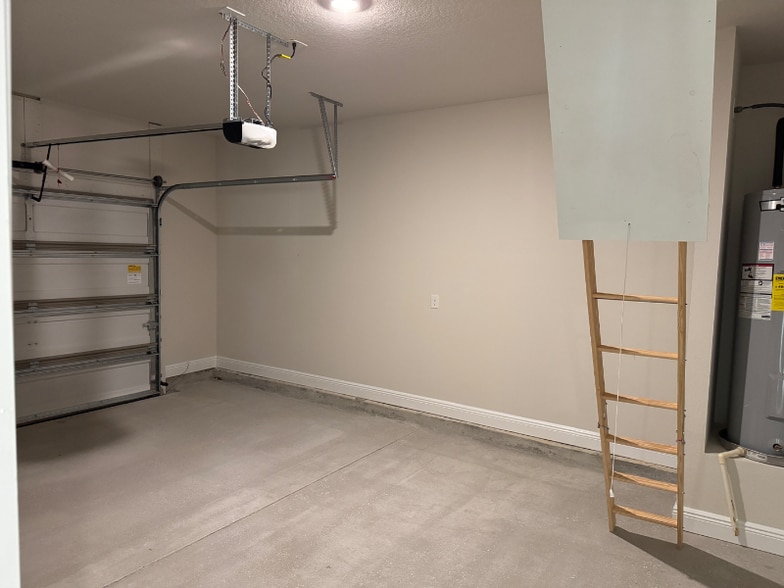 Building Photo - 13762 Logan Pl