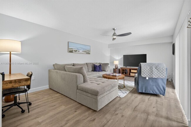 Building Photo - 2701 27th Ct