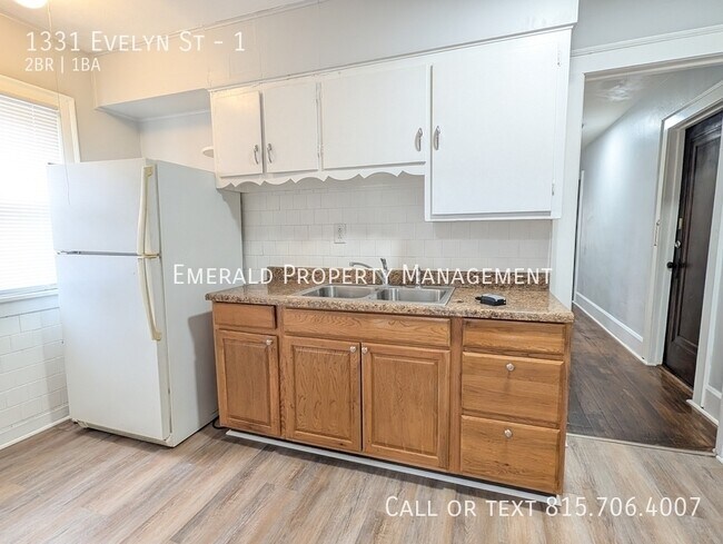 Building Photo - 1331 Evelyn St