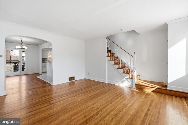 Building Photo - 1108 Cobbs St