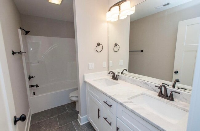 Building Photo - Beautiful New Build 4 Bed, 3.5 Bath, Bonus...