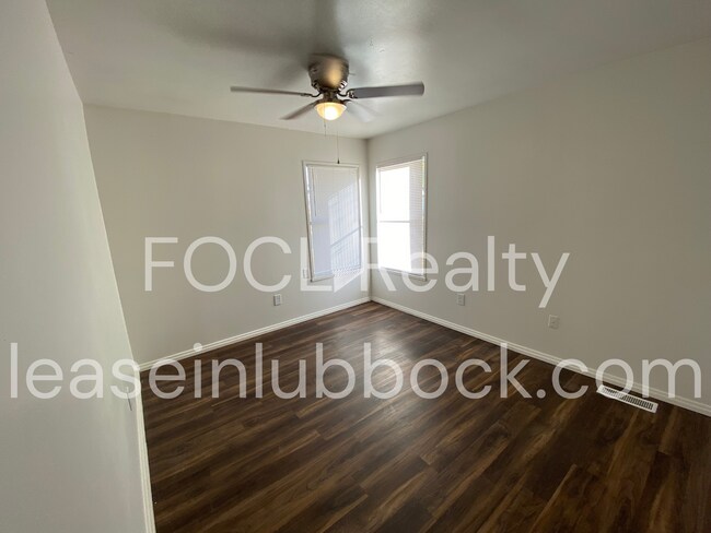 Building Photo - 1308 61st St