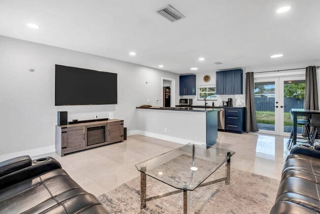 Building Photo - 5070 SW 94th Terrace