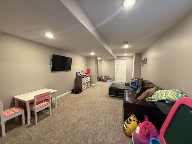 Building Photo - Brynwood Single Family Home