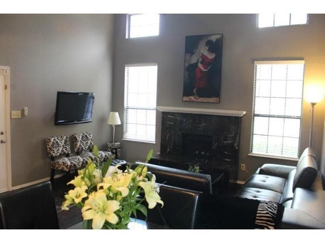 Building Photo - 4084 Windhaven Ln
