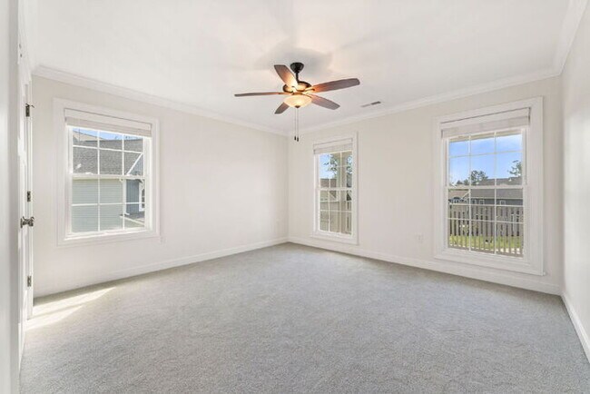 Building Photo - Spacious 5 Bedroom Home in Rountrey (Newmarket Section) – 3,555 Sq Ft – $4,350/mo