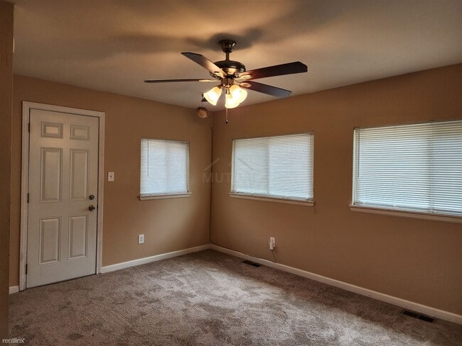 Building Photo - 3 br, 3.5 bath House - 25857 Westfield