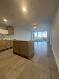 Building Photo - 16385 Biscayne Blvd
