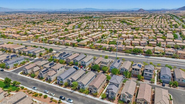 Building Photo - 10661 Sariah Skye Ave