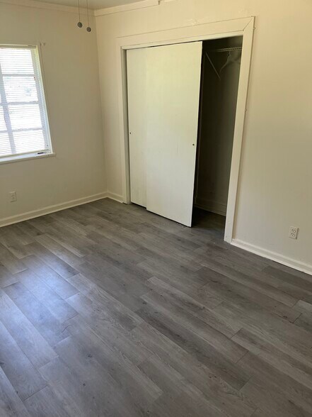 Building Photo - 1365 Creel St