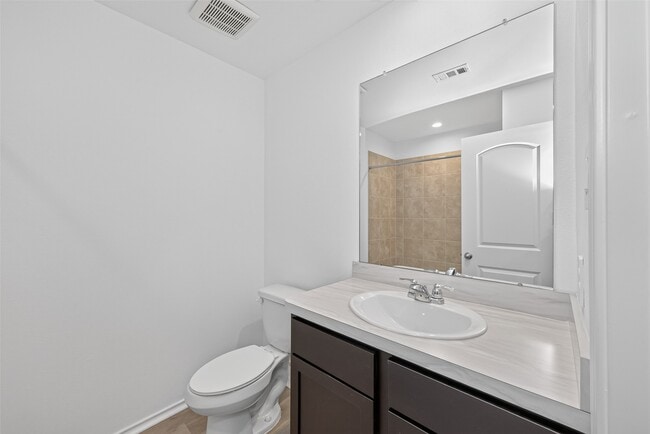 Building Photo - 14556 Lily Plns Dr