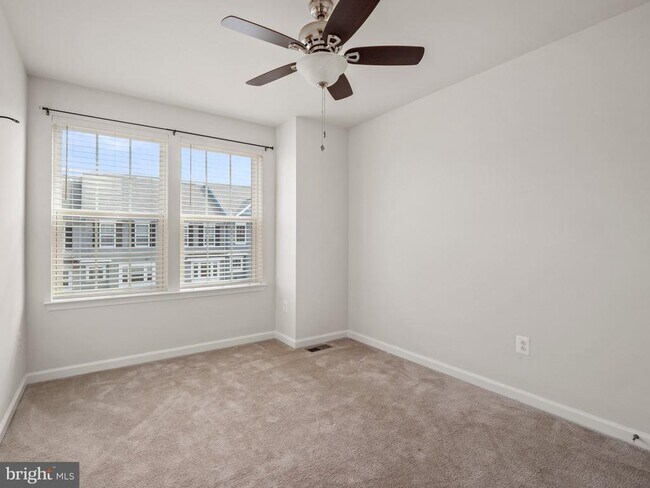 Building Photo - 43706 Winterberry Wy