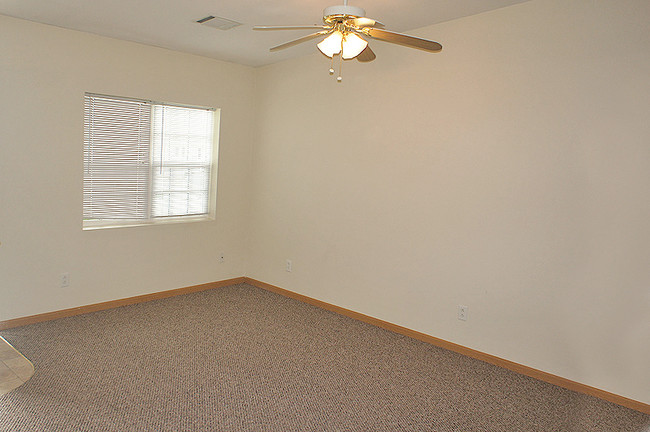 Living Room - 2301 S Joplin St