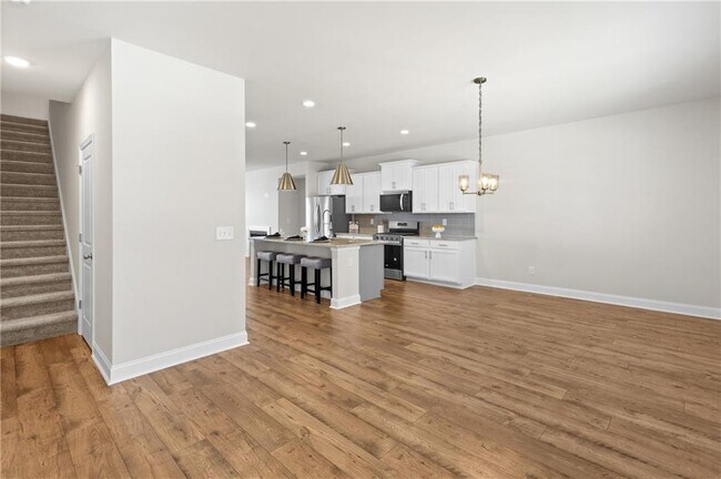 Building Photo - 1230 Ainsworth Alley