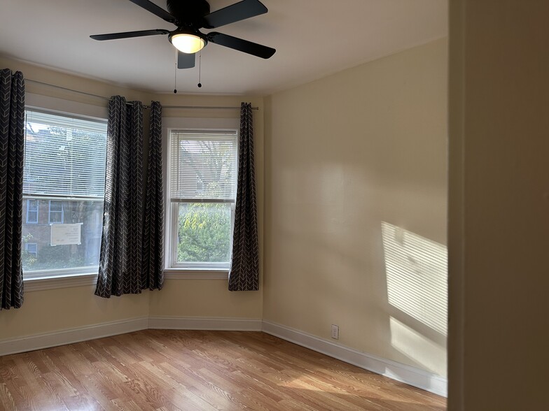 Building Photo - 3241 N Lawndale Ave