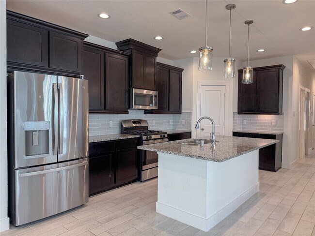 Building Photo - 10030 Crescendo Wy