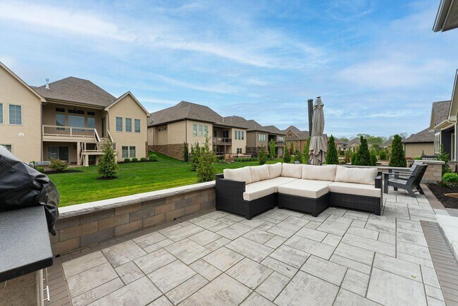 Building Photo - 6096 Deer Bluff Pl