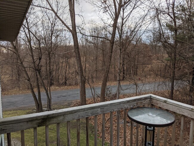 Building Photo - 25D Pine Ln