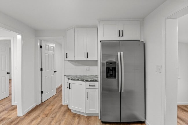 Building Photo - 5 Pine Trail