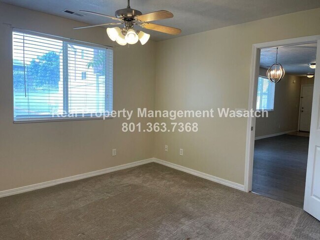 Building Photo - 380 N 500 W