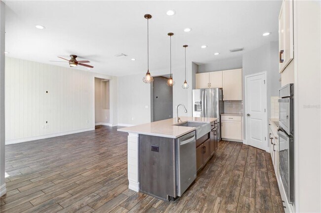Building Photo - 16325 Hyde Manor Dr