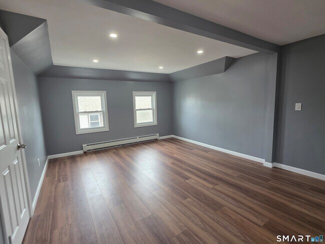 Building Photo - 68-70 Westfield Avenue Unit