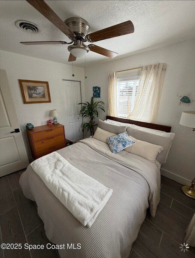 Building Photo - 1185 King St