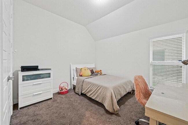 Building Photo - Colleyville ISD in Glade Parks Community!