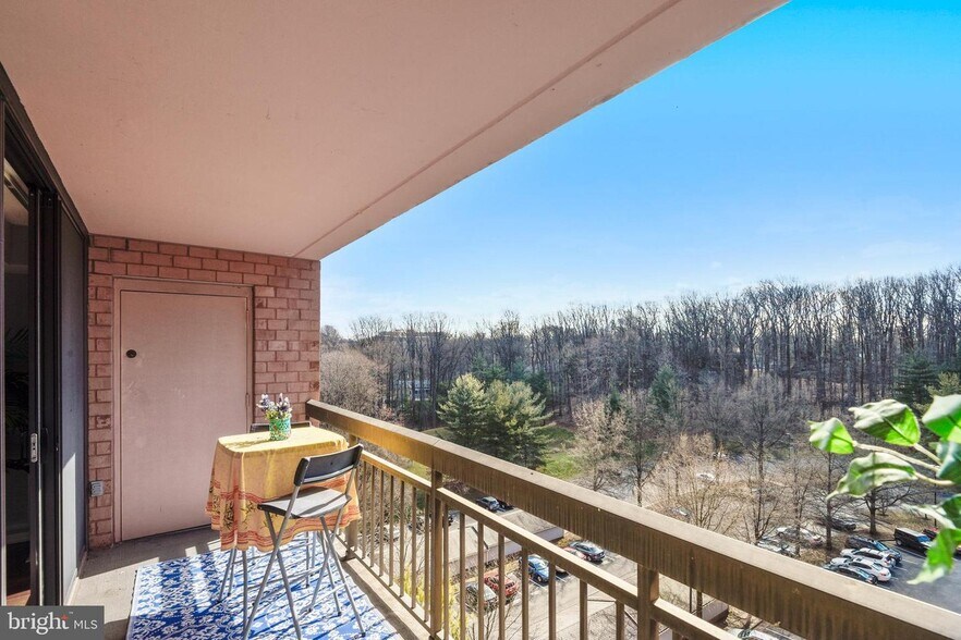 Building Photo - 2230 George C Marshall Dr