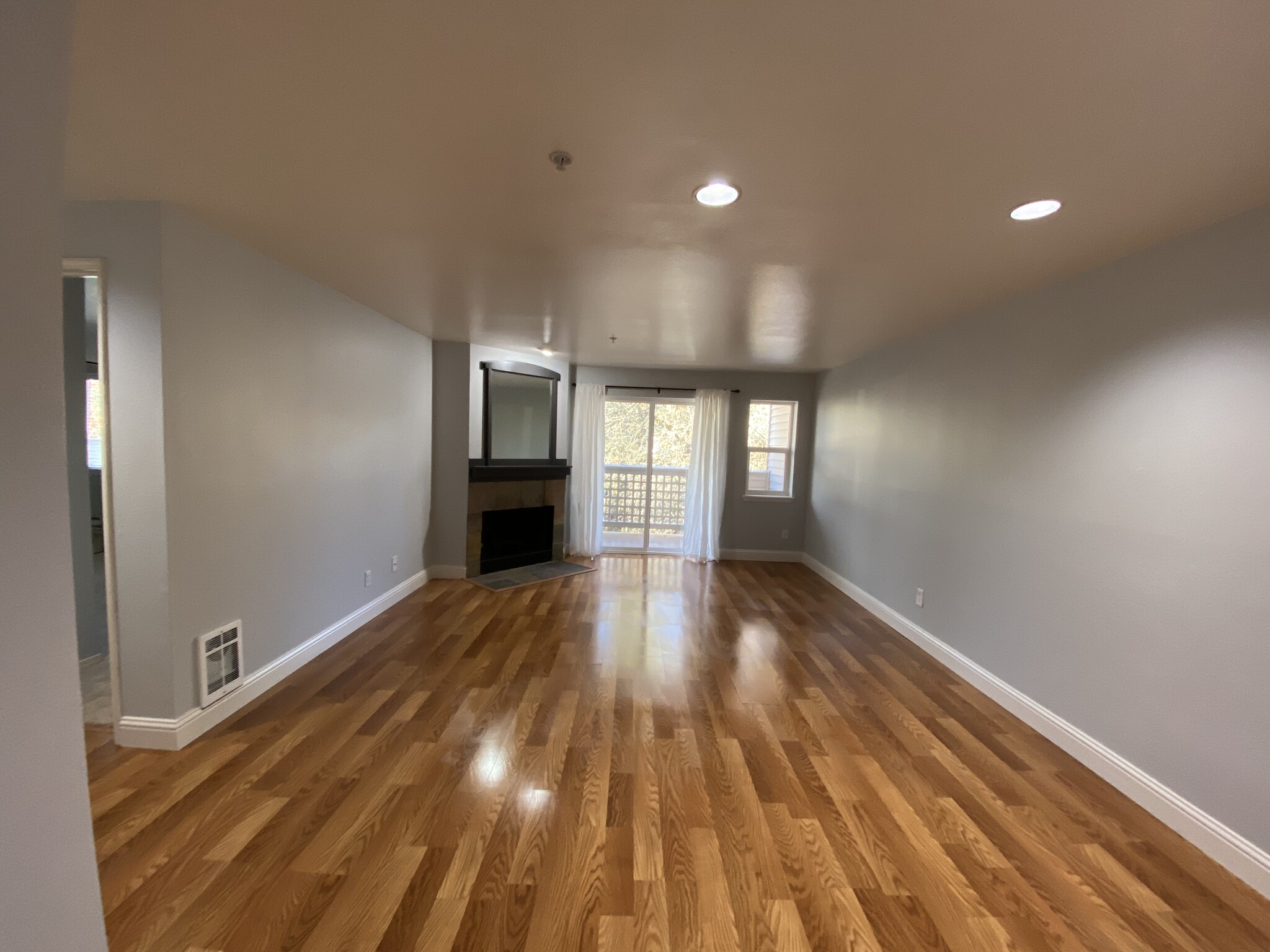 Living/Dining Room - 15805 Waynita Way NE