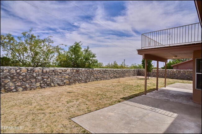 Building Photo - 4613 Robert Holt Dr