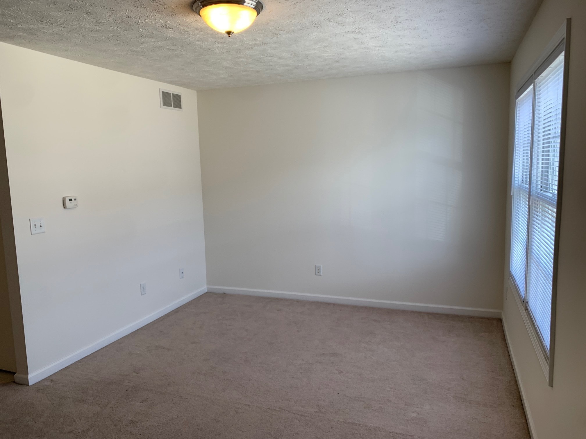 Building Photo - 1108 Lockenvitz Ln