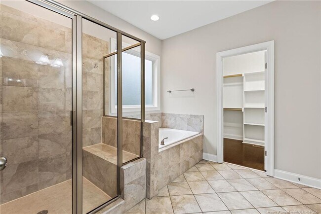 Building Photo - 95 Valley Brook Ln