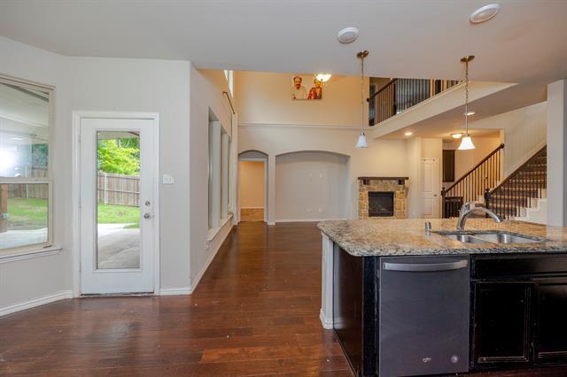 Building Photo - 1024 Mufasa Ln
